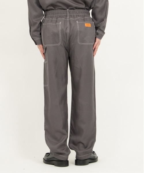 UNIVERSAL OVERALL(ユニバーサルオーバーオール)の「イージーパンツ / ペインターパンツ / EASY PAINTER PANTS(その他パンツ・メンズ・チャコールグレー/ブラック・L/M)」の9枚目の写真