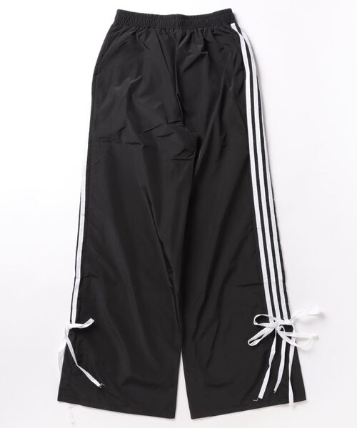 HALEY PESCA（ヘーリーペスカ）の「HALEY PESCA/ルーズデザイン　リボン付きトラックパンツ（スウェットパンツ・レディース・ブラック・SMALL/MEDIUM/LARGE）」の2枚目の写真