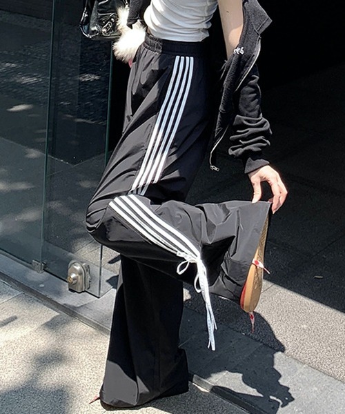 HALEY PESCA（ヘーリーペスカ）の「HALEY PESCA/ルーズデザイン　リボン付きトラックパンツ（スウェットパンツ・レディース・ブラック・SMALL/MEDIUM/LARGE）」の17枚目の写真