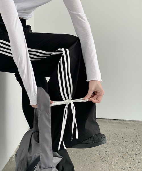 HALEY PESCA（ヘーリーペスカ）の「HALEY PESCA/ルーズデザイン　リボン付きトラックパンツ（スウェットパンツ・レディース・ブラック・SMALL/MEDIUM/LARGE）」の15枚目の写真