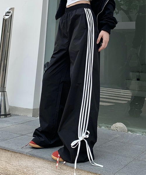 HALEY PESCA（ヘーリーペスカ）の「HALEY PESCA/ルーズデザイン　リボン付きトラックパンツ（スウェットパンツ・レディース・ブラック・SMALL/MEDIUM/LARGE）」の11枚目の写真