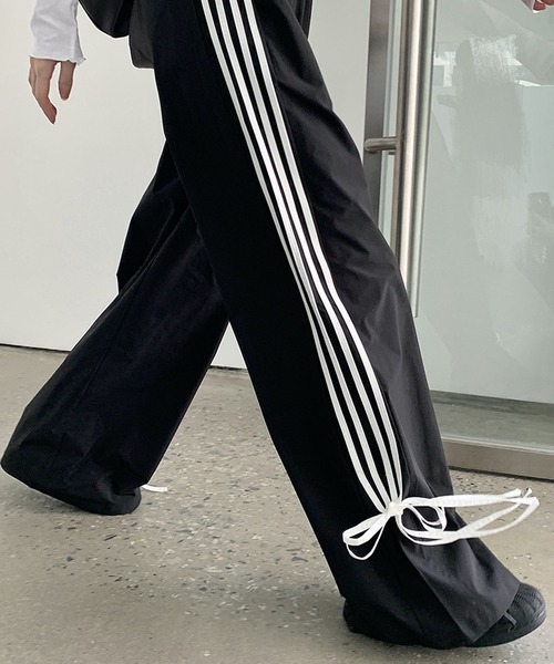 HALEY PESCA（ヘーリーペスカ）の「HALEY PESCA/ルーズデザイン　リボン付きトラックパンツ（スウェットパンツ・レディース・ブラック・SMALL/MEDIUM/LARGE）」の9枚目の写真