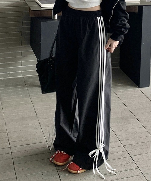 HALEY PESCA（ヘーリーペスカ）の「HALEY PESCA/ルーズデザイン　リボン付きトラックパンツ（スウェットパンツ・レディース・ブラック・SMALL/MEDIUM/LARGE）」の20枚目の写真