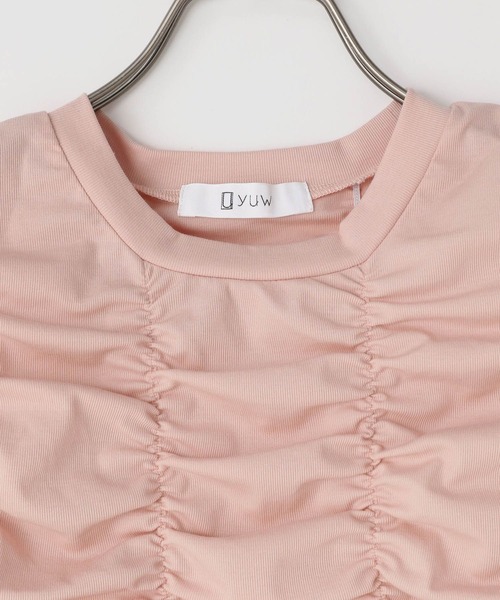 yuw(ユウ)の「シャーリングプルオーバー 113871(Tシャツ/カットソー・レディース・ピンク/ホワイト/ブラック・FREE)」の5枚目の写真