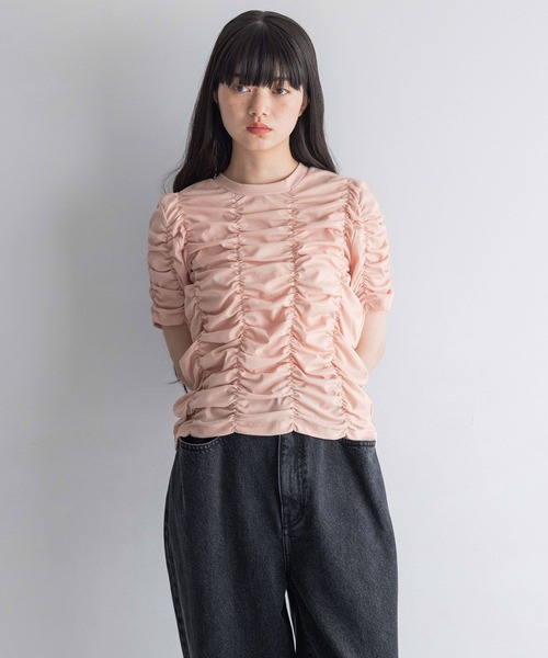 yuw(ユウ)の「シャーリングプルオーバー 113871(Tシャツ/カットソー・レディース・ピンク/ホワイト/ブラック・FREE)」の15枚目の写真