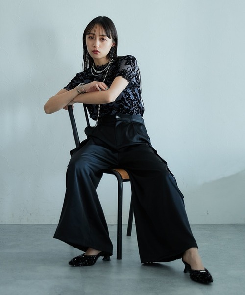 HARE ハレ フラワーフロッキートップス ホワイト レディース 半袖 HARE（ハレ）の「フラワーフロッキートップス(HARE)（Tシャツ