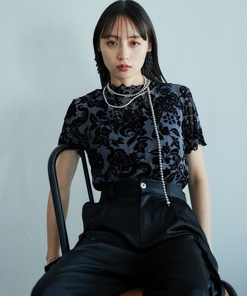 HARE ハレ フラワーフロッキートップス ホワイト レディース 半袖 HARE（ハレ）の「フラワーフロッキートップス(HARE)（Tシャツ