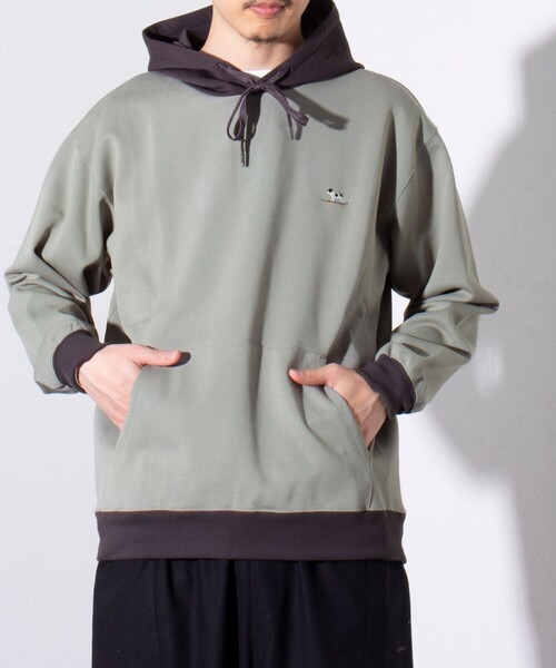 GLOSTER（グロスター）の「【GLOSTER/グロスター】フレンチブルドッグ刺繍  バイカラー パーカー（パーカー・メンズ・セージグリーン/チャコールグレー/グレイッシュベージュ/グレイッシュブルー・S/L/M）」の13枚目の写真