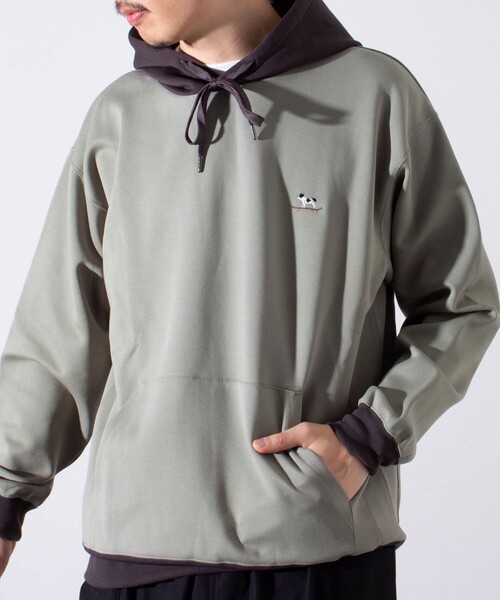 GLOSTER（グロスター）の「【GLOSTER/グロスター】フレンチブルドッグ刺繍  バイカラー パーカー（パーカー・メンズ・セージグリーン/チャコールグレー/グレイッシュベージュ/グレイッシュブルー・S/L/M）」の10枚目の写真