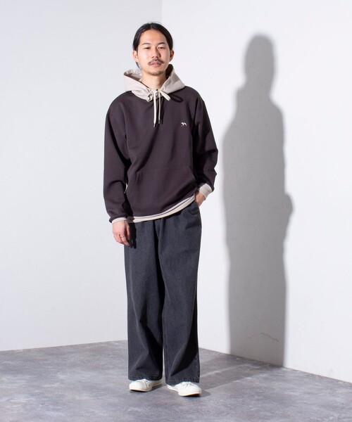 GLOSTER（グロスター）の「【GLOSTER/グロスター】フレンチブルドッグ刺繍  バイカラー パーカー（パーカー・メンズ・セージグリーン/チャコールグレー/グレイッシュベージュ/グレイッシュブルー・S/L/M）」の5枚目の写真