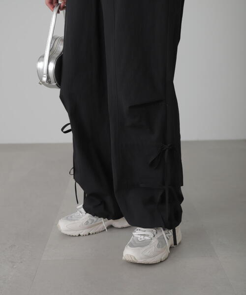 FREE'S MART（フリーズマート）の「◆リボンディティールカーゴパンツ（カーゴパンツ・レディース・カーキ/ブラック/ホワイト・SMALL/MEDIUM）」の9枚目の写真