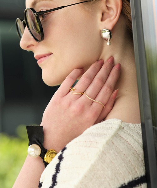 ANOH（アノー）の「ビジューラインダブルフィンガーリング（リング・レディース・ゴールド/シルバー・FREE）」の9枚目の写真