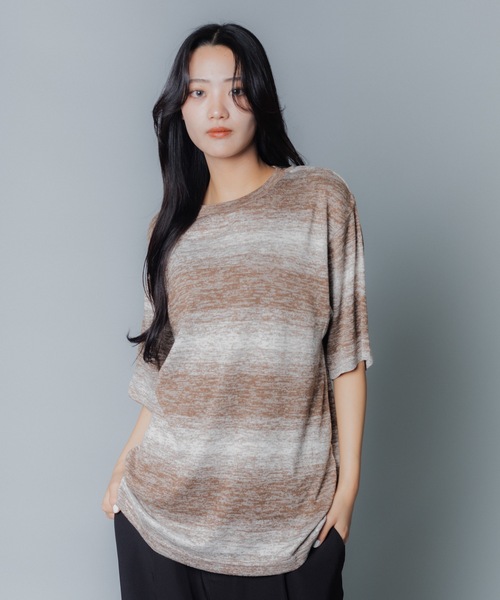 MandO(エムオー)(エムオー)の「【MandO】グラデーションリラックスTシャツ(Tシャツ/カットソー・メンズ・ブラウン/ネイビー/ブラック・LARGE/MEDIUM)」の2枚目の写真