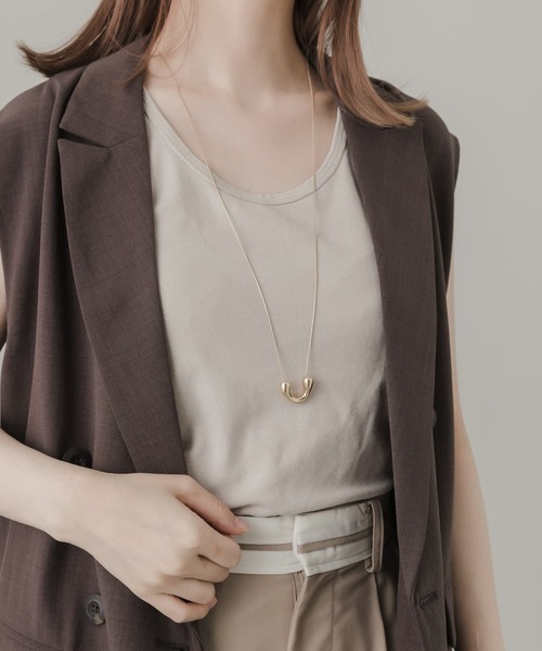 SMELLY（スメリー）の「ニュアンスカーブループタイネックレス（ネックレス・レディース・ゴールド・-）」の8枚目の写真