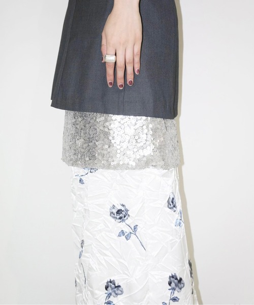 musubore(ムスボレ)の「crush flower satin SK / しわしわプリーツスカート(スカート・レディース・グレー/グリーン・0/1)」の22枚目の写真