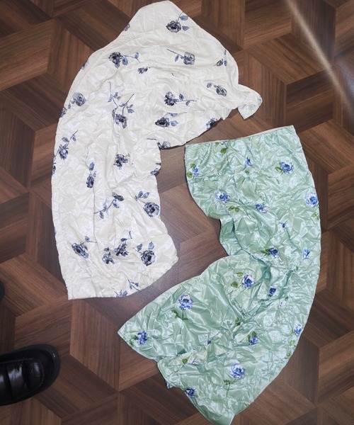 musubore(ムスボレ)の「crush flower satin SK / しわしわプリーツスカート(スカート・レディース・グレー/グリーン・0/1)」の19枚目の写真