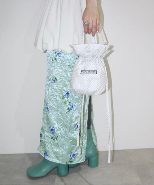 musubore(ムスボレ)の「crush flower satin SK / しわしわプリーツスカート(スカート・レディース・グレー/グリーン・0/1)」の6枚目の写真