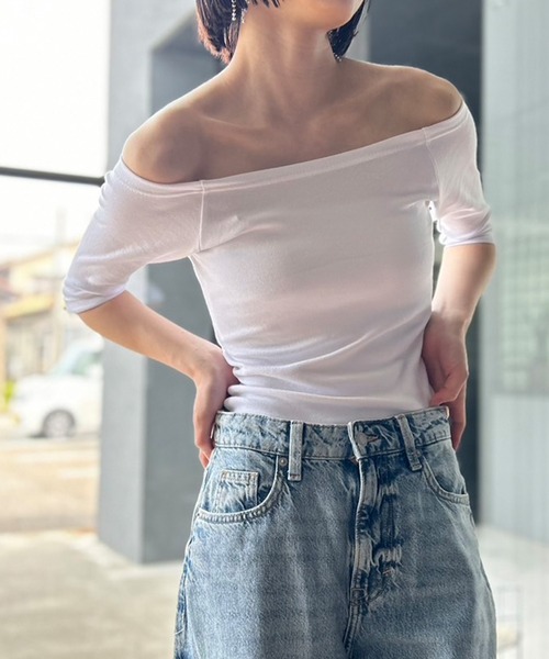 Kotoe（コトエ）の「2WAY ハーフスリーブ 五分袖 オフショルダーカットソー（Tシャツ/カットソー・レディース・ホワイト/ブラック/レッド/グレー/オレンジ・FREE）」の6枚目の写真
