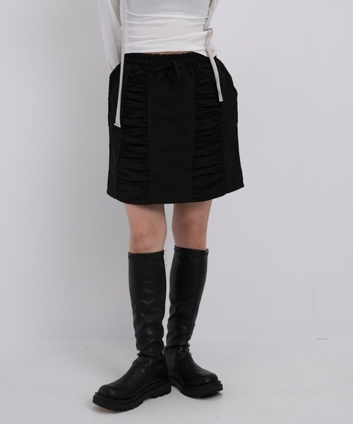 Enewd nina（エニュードニーナ）の「【ZOZO限定】ダブルギャザー ミニスカート（スカート・レディース・ブラック/グレー・FREE）」の2枚目の写真
