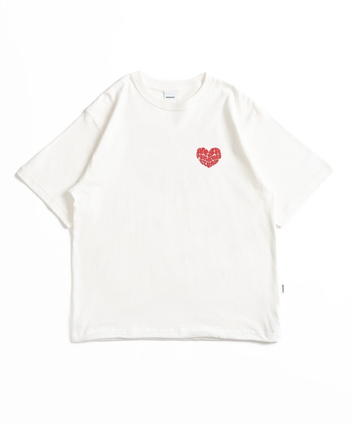 WISH FOR EVER(ウィッシュフォーエバー)の「DRAW CODE HEART BACK PRINT T/ドローコードハートバックプリントT(Tシャツ/カットソー・メンズ・ネイビー/ピンク/レッド/ホワイト・MEDIUM/LARGE)」の6枚目の写真