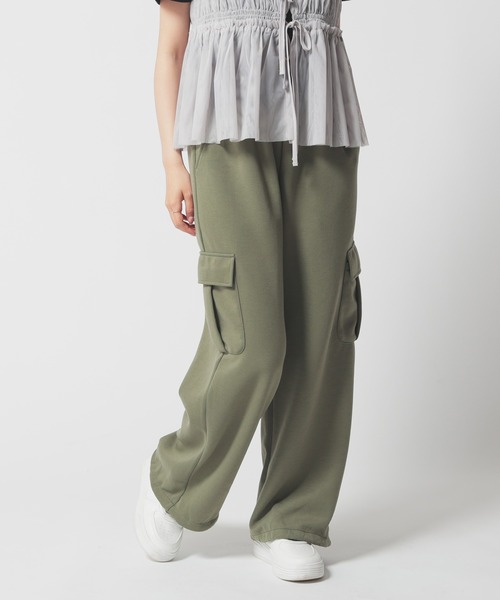 Honeys（ハニーズ）の「カーゴスウェットパンツ（スウェットパンツ・レディース・チャコールグレー/カーキ/アイボリー/ブラック/ピンク・SS/LL/S/L/M）」の4枚目の写真