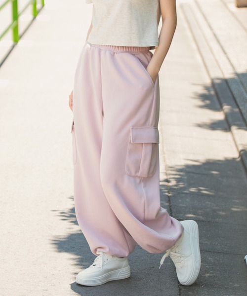 Honeys（ハニーズ）の「カーゴスウェットパンツ（スウェットパンツ・レディース・チャコールグレー/カーキ/アイボリー/ブラック/ピンク・SS/LL/S/L/M）」の5枚目の写真