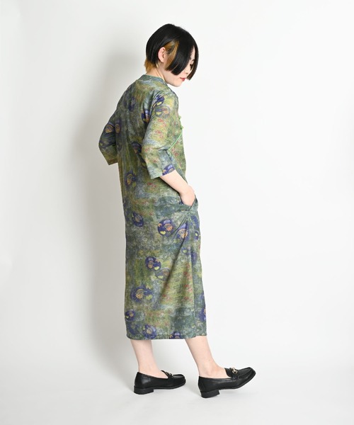 MARAI(マーライ)の「コットンリネン 総柄 チャイナ ロングワンピース 七分袖(ワンピース・レディース・グリーン・LARGE/XX-LARGE)」の11枚目の写真