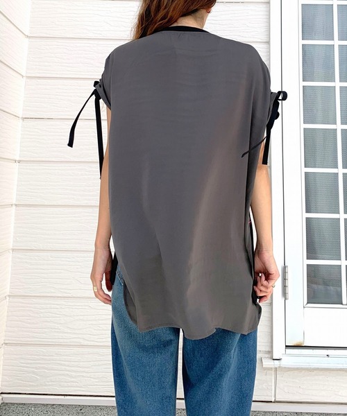 Q（キュー）の「エンボスロゴドッキングT（Tシャツ/カットソー・レディース・ブラック/ホワイト・MEDIUM）」の5枚目の写真