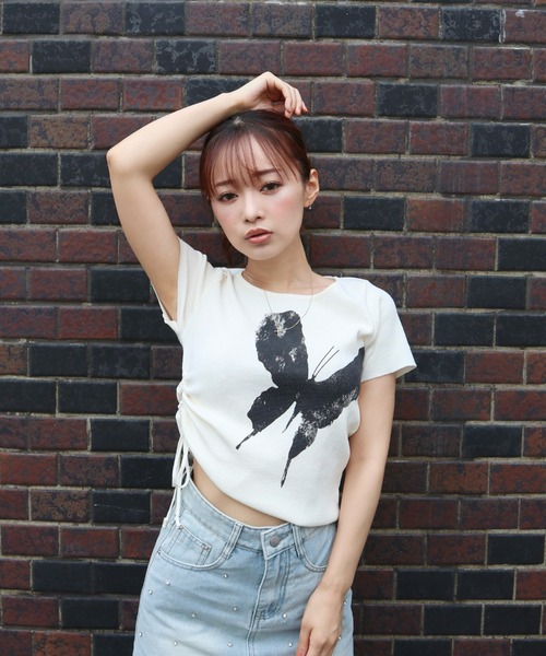 CECIL McBEE（セシルマクビー）の「バタフライプリントドロストプルオーバー（Tシャツ/カットソー・レディース・ブラック/サックスブルー/アイボリー/ミント/ピンク・MEDIUM/LARGE）」の2枚目の写真