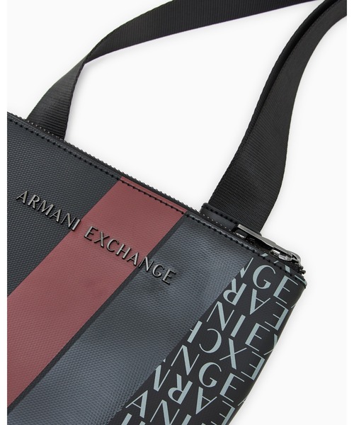 ARMANI EXCHANGE（アルマーニエクスチェンジ）の「【A|X アルマーニ エクスチェンジ】モノグラム×ストライプ　フラットショルダーバッグ（ショルダーバッグ・メンズ・グリーン/ブラック/ダークブルー/レッド・FREE）」の12枚目の写真