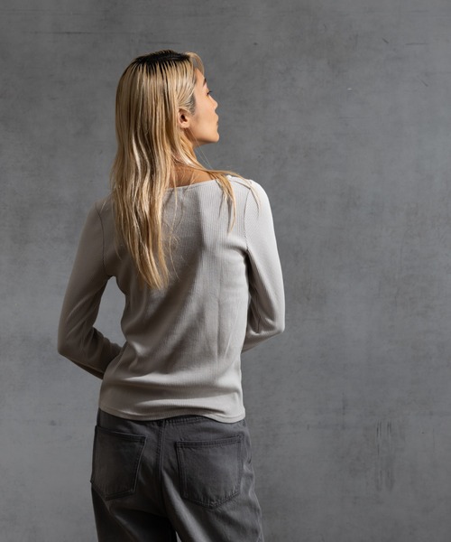 paradigm（パラダイム）の「【paradigm】コットンリブスクエアネックカットソー（Tシャツ/カットソー・レディース・ブラック/ライトグレー/ホワイト/グレー・SMALL/MEDIUM）」の7枚目の写真