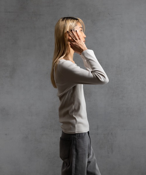 paradigm（パラダイム）の「【paradigm】コットンリブスクエアネックカットソー（Tシャツ/カットソー・レディース・ブラック/ライトグレー/ホワイト/グレー・SMALL/MEDIUM）」の8枚目の写真