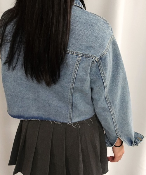 CORNERS(コーナーズ)の「カットオフデニムジャケット(デニムジャケット・レディース・ブラック/ライトブルー・M)」の6枚目の写真