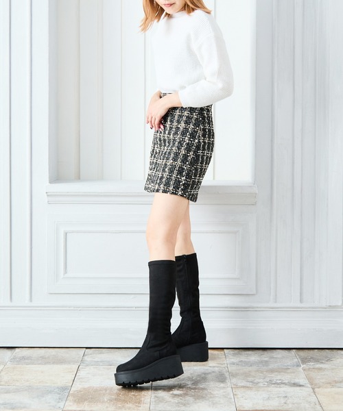 attagirl(アタガール)の「厚底ソールストレッチロングブーツ(ブーツ・レディース・アイボリー/ブラック/ブラック系その他・S/LL/L/M)」の17枚目の写真