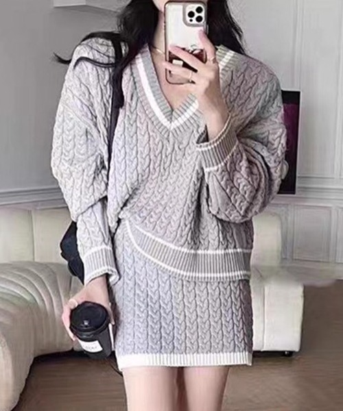 gossip!ロサンゼルス(ゴシップロサンゼルス)の「ケーブル柄キャンバス風セットアップ(ニット/セーター・レディース・ベージュ/ピンク/ブラック/ホワイト/ライトグレー・FREE)」の1枚目の写真