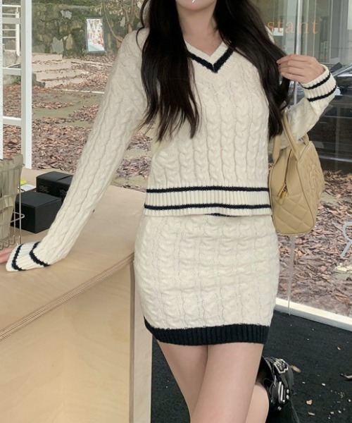 gossip!ロサンゼルス(ゴシップロサンゼルス)の「ケーブル柄キャンバス風セットアップ(ニット/セーター・レディース・ベージュ/ピンク/ブラック/ホワイト/ライトグレー・FREE)」の9枚目の写真