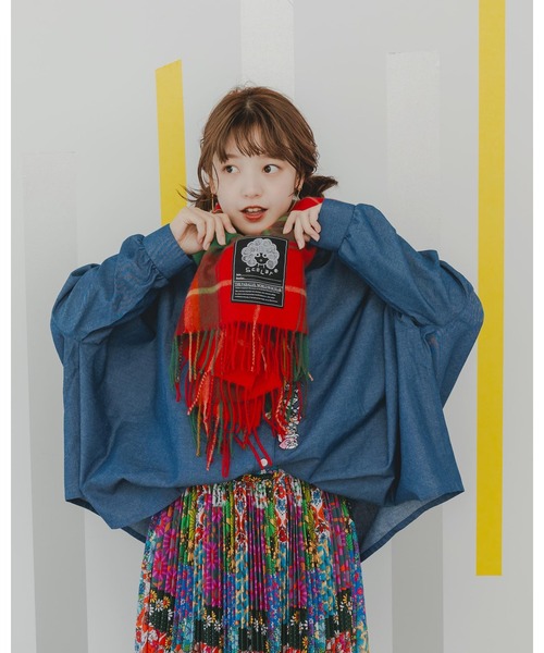 ScoLar(スカラー)の「643330:スカラーちゃんタグ入りチェックマフラー(マフラー・レディース・レッド/グリーン/アイボリー・FREE)」の9枚目の写真