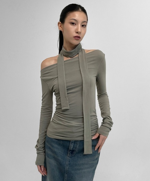 BLACKUP（ブラックアップ）の「[MADE] ヌエルボートネック SET - 長袖Tシャツ+スカーフ（Tシャツ/カットソー・レディース・ネイビー/ブラック/カーキ・ONESIZE）」の19枚目の写真