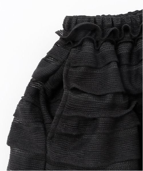 by LOVEiT（バイラビット）の「フリフリレーシースカート（インパンつき）（スカート・キッズ・オフホワイト/ブラック・120cm/130cm/140cm/150cm/160cm）」の6枚目の写真