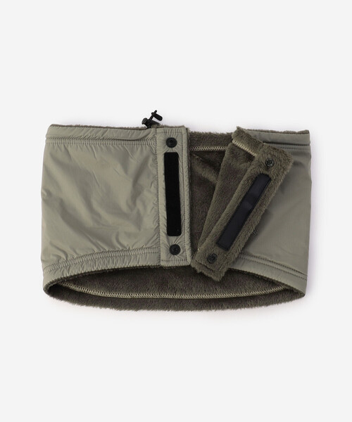 THE NORTH FACE（ザノースフェイス）の「THE NORTH FACE | Reversible Neck Gaiter UNISEX（ネックウォーマー/スヌード・レディース・グレー系その他/ブラック・F）」の5枚目の写真