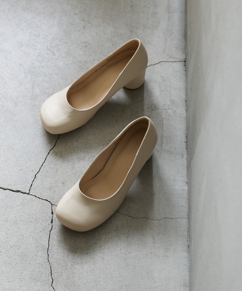 select MOCA（セレクトモカ）の「ラウンドトゥヒールパンプス（パンプス・レディース・ベージュ/ブラック・SMALL/MEDIUM/LARGE）」の13枚目の写真