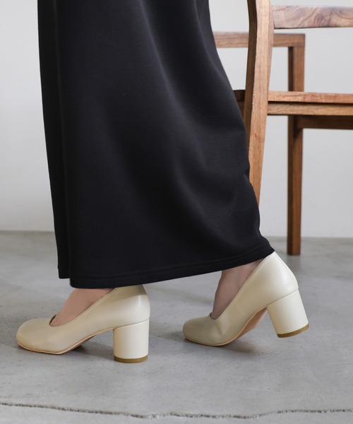 select MOCA（セレクトモカ）の「ラウンドトゥヒールパンプス（パンプス・レディース・ベージュ/ブラック・SMALL/MEDIUM/LARGE）」の10枚目の写真
