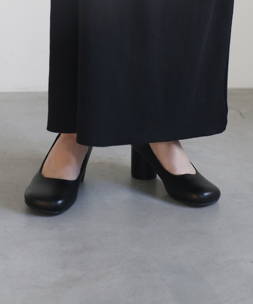 select MOCA（セレクトモカ）の「ラウンドトゥヒールパンプス（パンプス・レディース・ベージュ/ブラック・SMALL/MEDIUM/LARGE）」の14枚目の写真