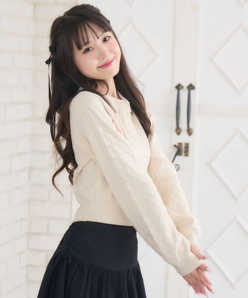 ems excite(エムズエキサイト)の「ケーブルポロNTPO(ニット/セーター・レディース・ピンク/ブラウン/ナチュラル/ブルー・FREE)」の5枚目の写真