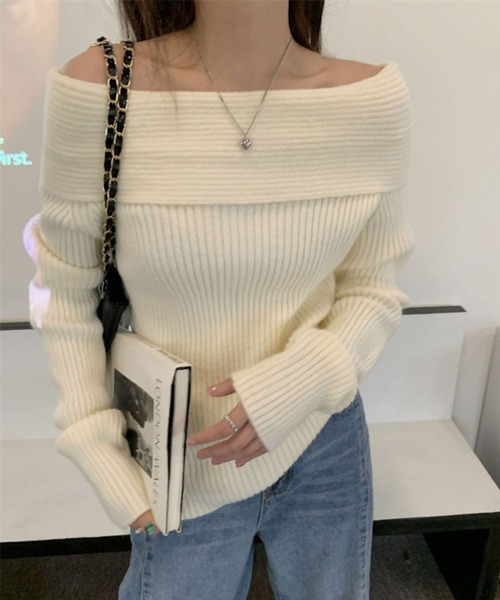 SPIGA(スピーガ)の「オフショルリブニット(ニット/セーター・レディース・ホワイト/ブラック/グレー・FREE)」の2枚目の写真