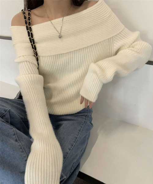 SPIGA(スピーガ)の「オフショルリブニット(ニット/セーター・レディース・ホワイト/ブラック/グレー・FREE)」の7枚目の写真