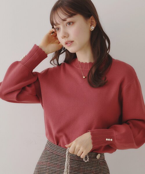 couture brooch（クチュールブローチ）の「◆【プチプラ・もちもちな肌触り】スカラリブデザインパフニット（ニット/セーター・レディース・ブラック/レッド系/サックスブルー/オフホワイト・38/42）」の4枚目の写真