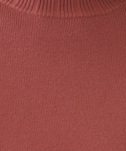 couture brooch（クチュールブローチ）の「◆【プチプラ・もちもちな肌触り】スカラリブデザインパフニット（ニット/セーター・レディース・ブラック/レッド系/サックスブルー/オフホワイト・38/42）」の7枚目の写真