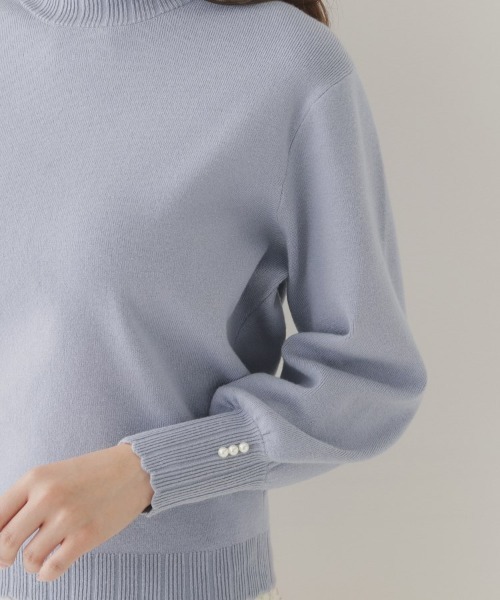 couture brooch（クチュールブローチ）の「◆【プチプラ・もちもちな肌触り】スカラリブデザインパフニット（ニット/セーター・レディース・ブラック/レッド系/サックスブルー/オフホワイト・38/42）」の13枚目の写真