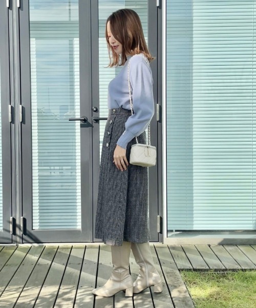 couture brooch（クチュールブローチ）の「◆【プチプラ・もちもちな肌触り】スカラリブデザインパフニット（ニット/セーター・レディース・ブラック/レッド系/サックスブルー/オフホワイト・38/42）」の18枚目の写真